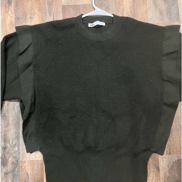 Zara brand new jumper💚 
Khaki never worn zara jumper! - Picture 2 of 6